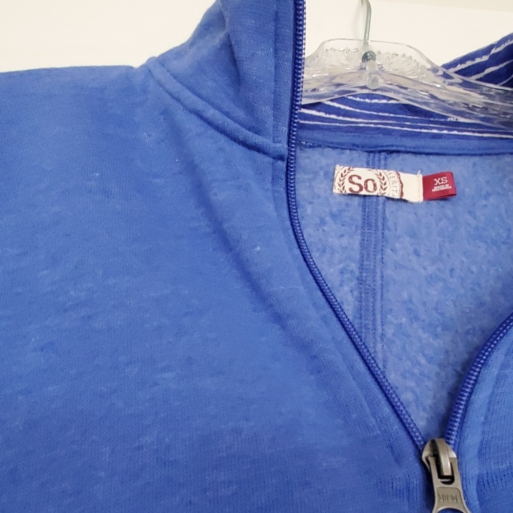 So half zip - Picture 2 of 4